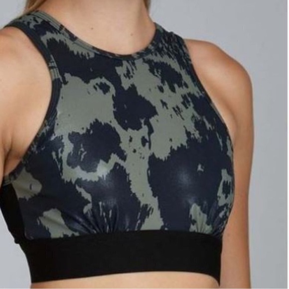 Noli Tops - Noli Black and Green Camo Yoga Top Size S